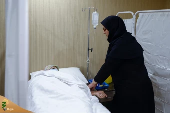 دیدار صمیمی سرپرست حجاج ایرانی با زائران کشورمان درمدینه منوره _ 5 21