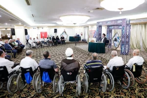 ما هي توصية رئيس بعثة الحجاج الإيرانيين للمحاربين القدامى؟