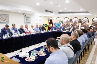 تأكيد رئيس بعثة الحجاج الإيرانيين علي ضرورة البصيرة و التخطيط في العمل في اللقاء مع القائمن بالاعمال في مقر المدينة المنورة 2