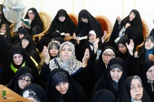 Organizing Komeil Prayer Ceremony in Mecca With Large Presence of Iranian Pilgrims 4