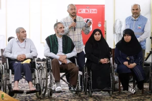 شرایط خاص یک زائر ۹ ساله در سرزمین وحی