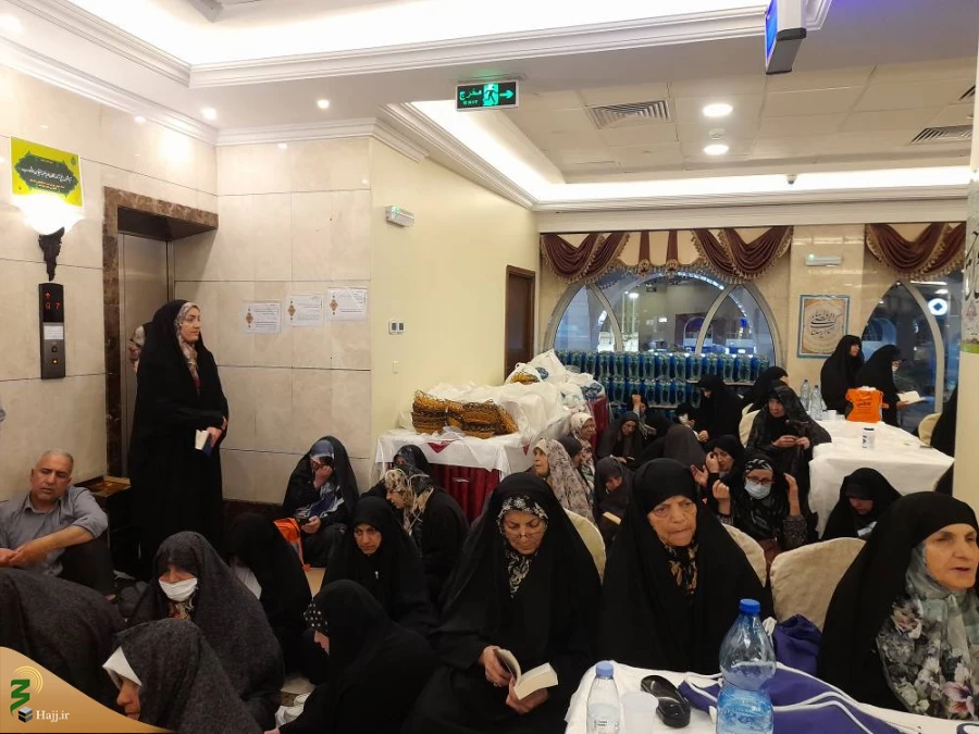 از چشم دوربین - 11

محفل معرفت + گزارش تصویری 9