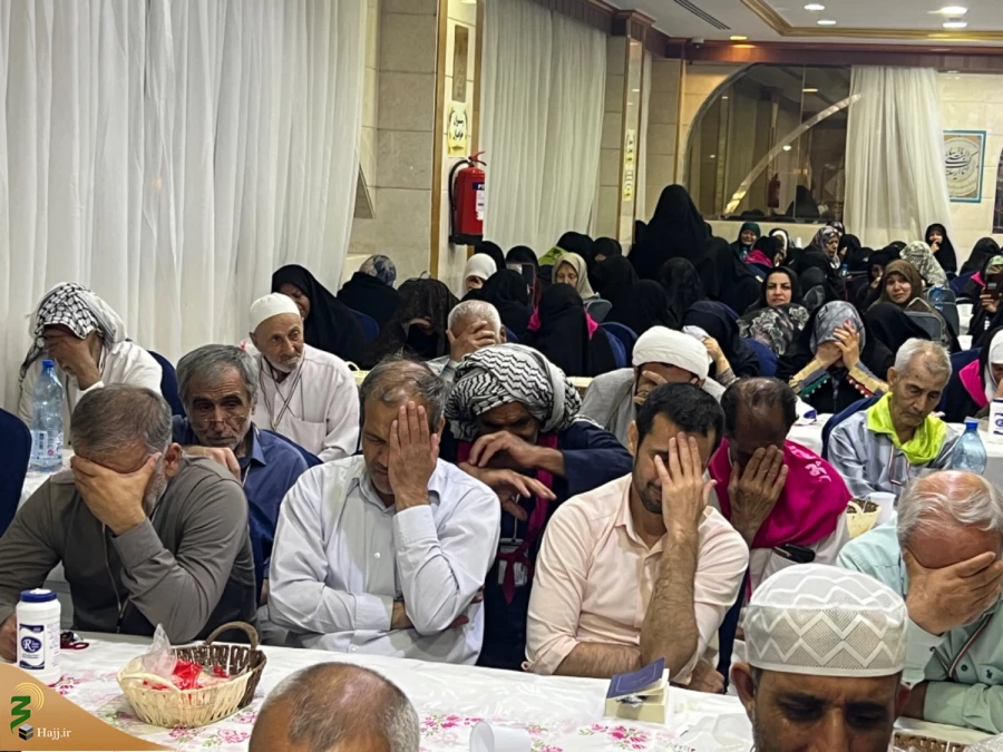 از چشم دوربین - 11

محفل معرفت + گزارش تصویری 3