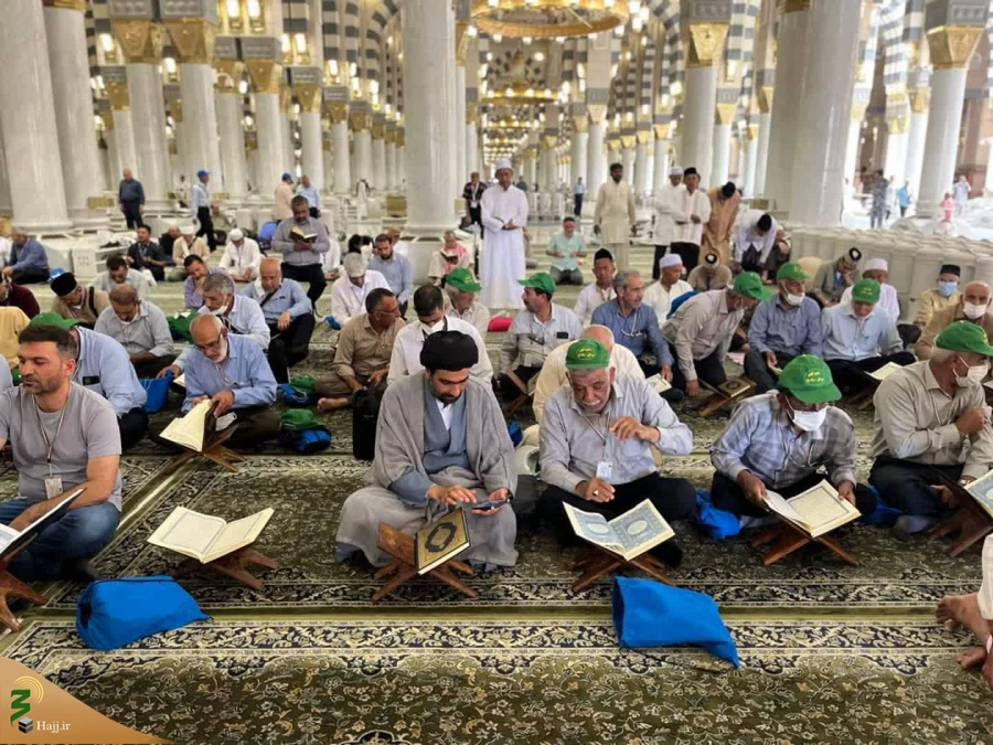  تلاوت و تفسیر قرآن در مسجدالنبی(ص) + عکس 2