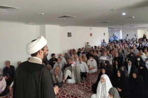 استقبال زائران ایرانی از جلسات روایتگری مکه‌شناسی در مکه 