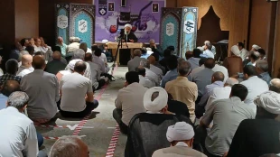 تاکید رئیس بعثة الحجاج الایرانیین فی مراسم دعاء کمیل فی المکه علی ضرورة ولاء الإنسان مع أولیاء الله و معاداته لأعداء الله 2
