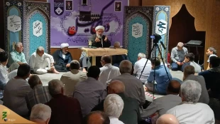 Iranian Pilgrims Attend Spiritual Komeil Prayer in Mecca 3