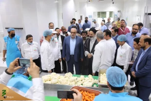 زیارة رئیس بعثة الحجاج الإیرانیین للمطبخ المرکزی بمکة المکرمة 2