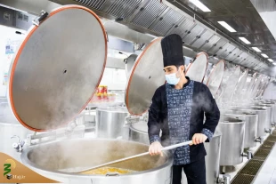 Head of the Iranian pilgrims visits central kitchen of Mecca 6