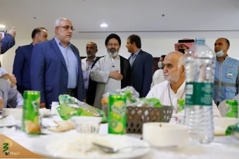 دیدار صمیمی سرپرست حجاج ایرانی با زائران کشورمان در مکه مکرمه _ 2 22