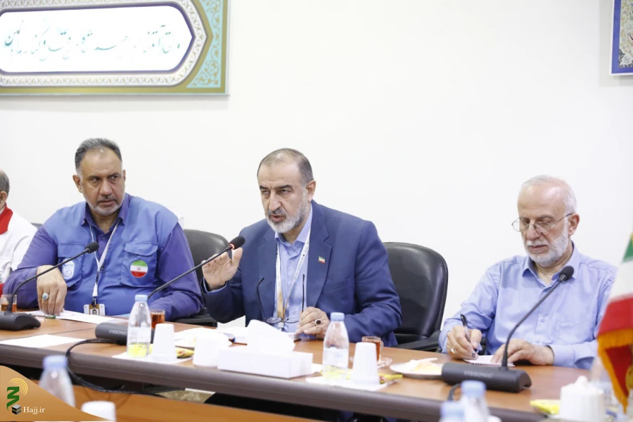 در آخرین نشست مسئولان حج قبل از ایام تشریق تاکید شد؛

در جلسه با وزیر حج عربستان تمام موضوعات منتقل شده است 6