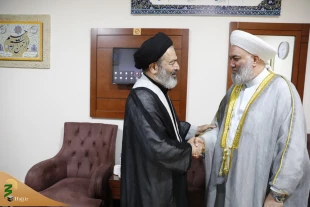 در دیدار شیخ خالد ملا با حجت الاسلام و المسلمین نواب در مکه مطرح شد:

حج نماد وحدت و تمدن سازی اسلامی است 2