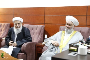 در دیدار شیخ خالد ملا با حجت الاسلام و المسلمین نواب در مکه مطرح شد:

حج نماد وحدت و تمدن سازی اسلامی است 4