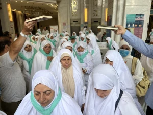 مسئول حمل و نقل و تردد بین شهری درمکه:

عملیات انتقال زائران اهل تشیع به عرفات آغاز شده است