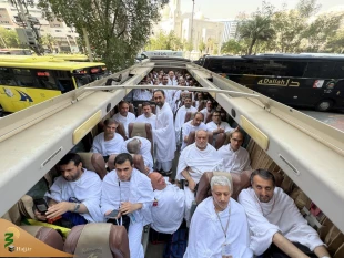 مسئول حمل و نقل و تردد بین شهری درمکه:

عملیات انتقال زائران اهل تشیع به عرفات آغاز شده است 5
