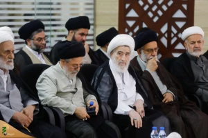 Head of Iranian Pilgrims Meets Representatives of Taqlid Authorities in Mecca