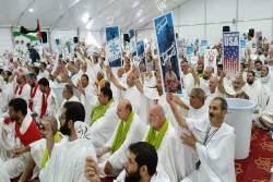حاشیه‌های مراسم برائت از مشرکین؛
از حضور گسترده حجاج ایرانی تا اهتزاز پرچم فلسطین 2