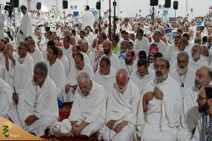 حاشیه‌های مراسم برائت از مشرکین؛
از حضور گسترده حجاج ایرانی تا اهتزاز پرچم فلسطین 2