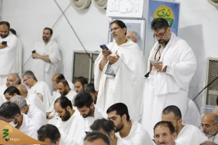 Arafat empty of people
Excused Women in Mena Men in Mashar al-Haram
 2
