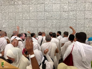 آغاز مراسم رمی جمرات در روز عید قربان در منا 10