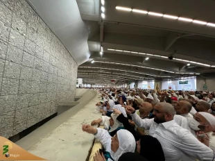 الیوم الثانی من المبیت فی ارض منی/  رمی الجمرات الثلاث 8