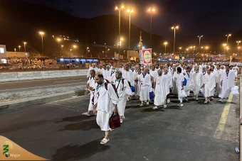 وقوف زائران بیت‌الله‌الحرام در سرزمین مشعرالحرام  15