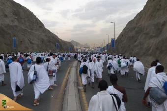 عزیمت زائران بیت‌الله‌الحرام به سرزمین منا
 6