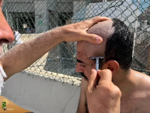 Beginning of Stone-Throwing Ceremony on Eid al-Adha in Mena 8