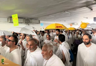 Beginning of Stone-Throwing Ceremony on Eid al-Adha in Mena 5