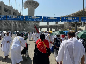 انطلاق مراسم رمي الجمرات في يوم عيد الأضحى في منى