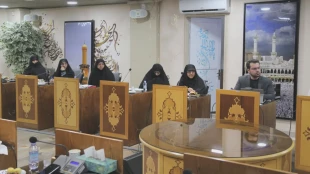 به میزبانی بعثه مقام معظم رهبری در تهران 

نشست مشترک ستاد فرهنگی اربعین در ایران و عراق برگزار شد  6
