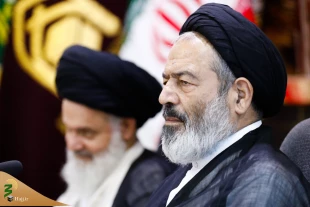 سرپرست حجاج ایرانی:

برگزاری انتخابات امتیاز بزرگی برای کشور میزبان است 11