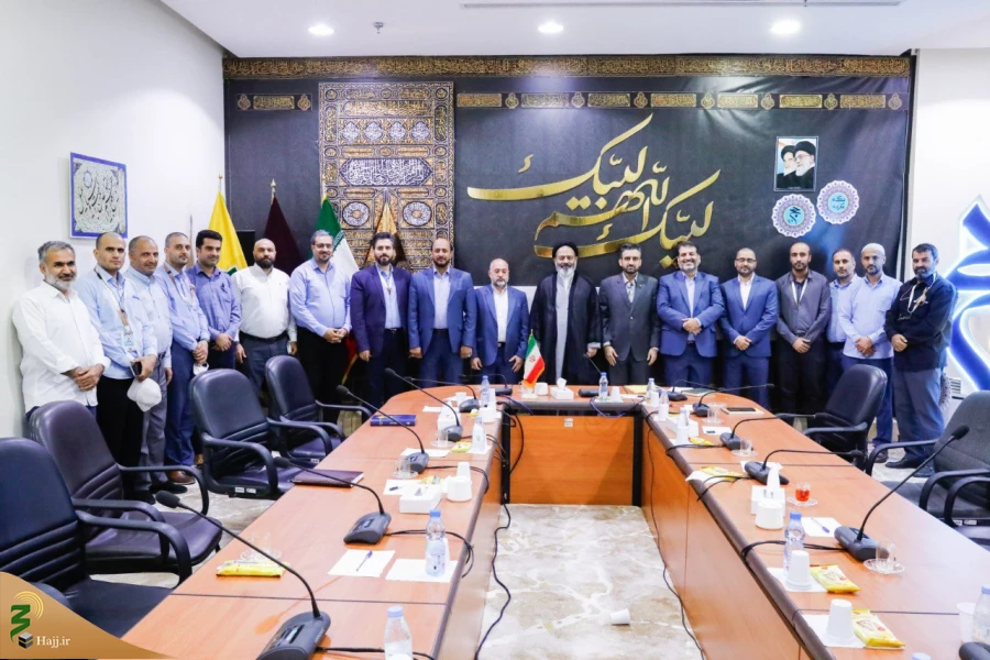 حجت الاسلام والمسلمین نواب ؛

معاونت توسعه پیشران سایرمعاونت هاست+ عکس 3