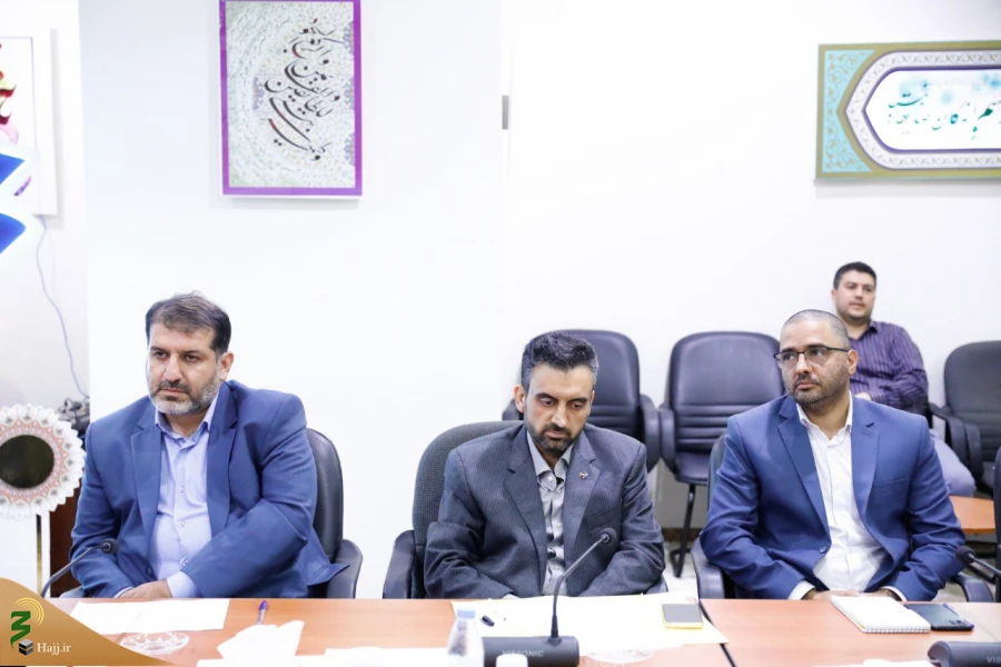 حجت الاسلام والمسلمین نواب ؛

معاونت توسعه پیشران سایرمعاونت هاست+ عکس 4