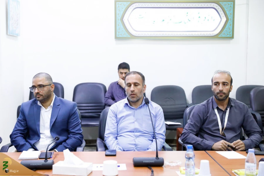 حجت الاسلام والمسلمین نواب ؛

معاونت توسعه پیشران سایرمعاونت هاست+ عکس 6