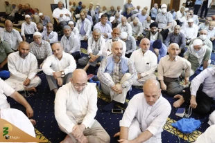اقامة مراسم قراءة دعاء کمیل بمشارکة الحجاج الایرانیین فی المکة المکرمة. 2