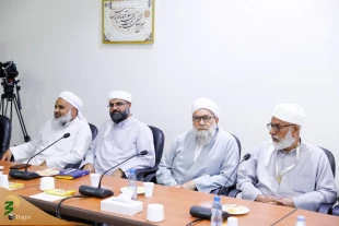 سرپرست حجاج ایرانی در جمع علمای کاروان های اهل سنت در مکه؛

وحدت علمای اهل تسنن و تشیع کشورمان مثال زدنی است 10