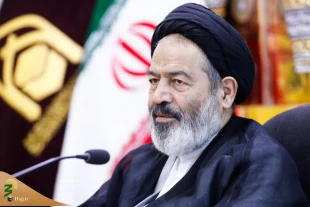 توصیه ممثل الولی الفقیه فی شوون الحج و الزیارة الی مؤسسة الإذاعة والتلفزیون الإیرانیة للاستثمار فی استغلال قدرات الحجاج الصحافیین 3