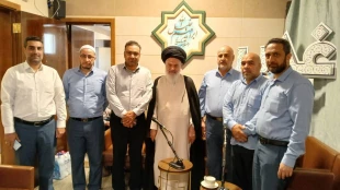 به مناسبت عید غدیر صورت گرفت؛
دیدار عیدانه خادمان ضیوف الرحمان با آیت‌الله بوشهری در مدینه
 6