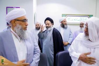  دیدار با  جمعی از علما و روحانیون کاروان های اهل سنت در مکه مکرمه 3