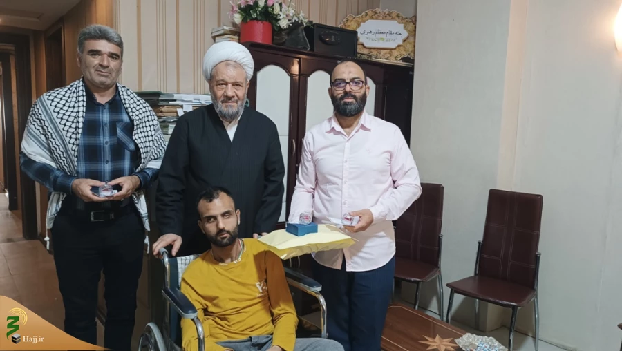 دیدار مسئول دفتر نمایندگی بعثه مقام معظم رهبری در عراق با حافظ روشن دل و معلول قرآنی