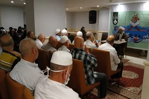 در محافل انس و معرفت مدینه عنوان شد؛
معرفی قرآن و ابلاغ ولایت امام علی(ع)؛ دو مأموریت مهم پیامبر(ص)
