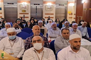 تداوم برپایی محافل انس با قرآن برای زائران ایرانی مدینه بعد 5