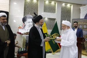 در نشست علمی زائران فرهیخته اهل‌سنت در مکه انجام شد؛

تجلیل از نیم قرن تلاش های تقریبی و خدمات علمی مولوی اسحاق مدنی