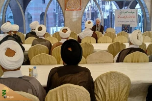 جلسه هم‌اندیشی خادمان فرهنگی در مدینه منوره برگزارشد 14