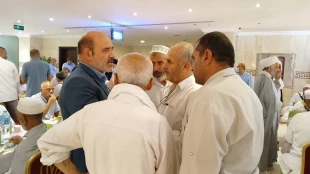 سرکشی آیت‌الله بوشهری از دو هتل محل استقرار زائران ایرانی مدینه بعد 5