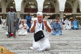 زیارت دوره زائران در مدینه منوره 19