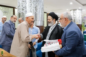 دیدار صمیمی سرپرست حجاج ایرانی با زائران کشورمان در مکه مکرمه _ 3 8