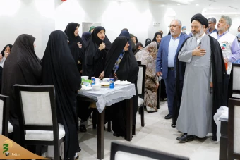 دیدار صمیمی سرپرست حجاج ایرانی با زائران کشورمان در مکه مکرمه _ 3 9