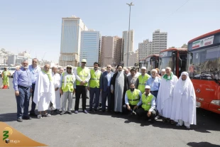 Head of Iranian Pilgrims Visits Intra-City Transport in Mecca 8